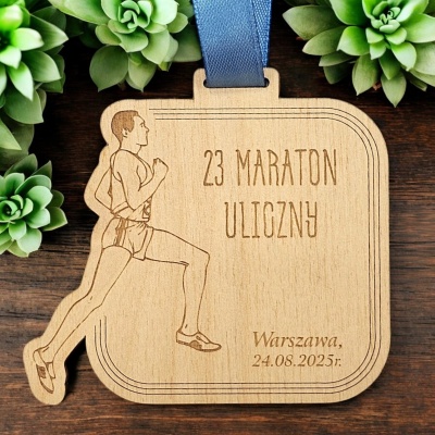 medale-sportowe-dla-biegacza-biegaczy-na-maraton-polmaraton-nagroda-za-udzial-w-biegu-dowolny-napis-MAYA