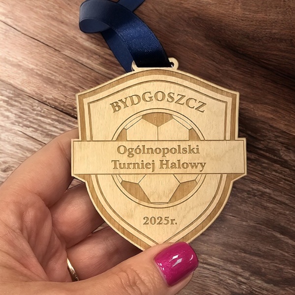 medal-drewniany-na-turniej-pilki-noznej-medale-sportowe-pilkarskie-z-wstazka-personalizacja-MAYA