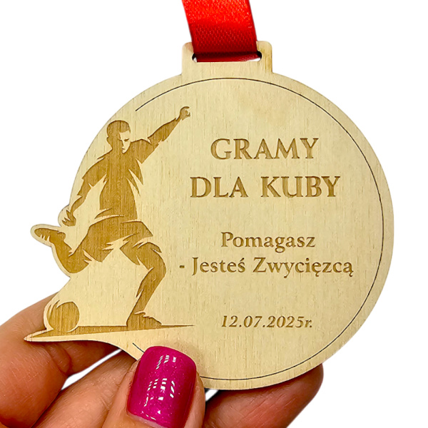 medal-drewniany-pilkarski-charytatywny-medale-na-turniej-zawody-pilki-noznej-z-pilka-pilkarzem-dowolny-napis-MAYA