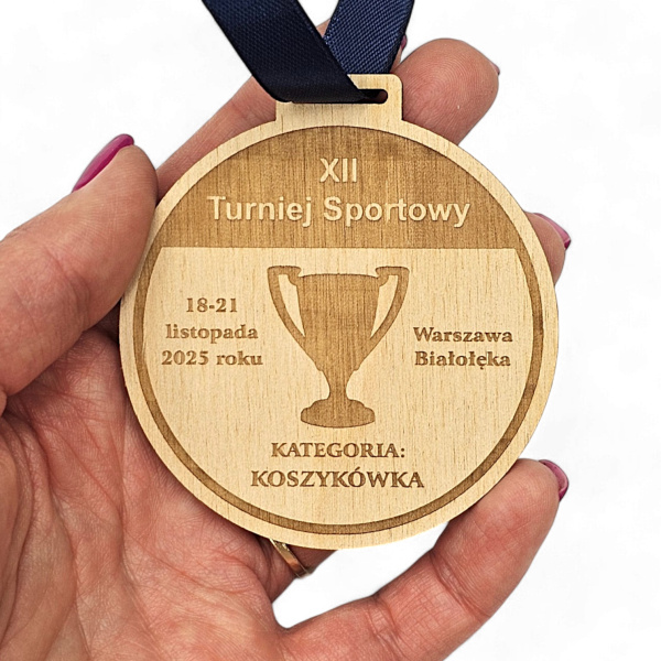 medal-medale-sportowe-nagroda-pamiatka-za-udzial-w-zawodach-turnieju-puchar-zajeciach-wlasny-granatowa-wstazka-tekst-MAYA