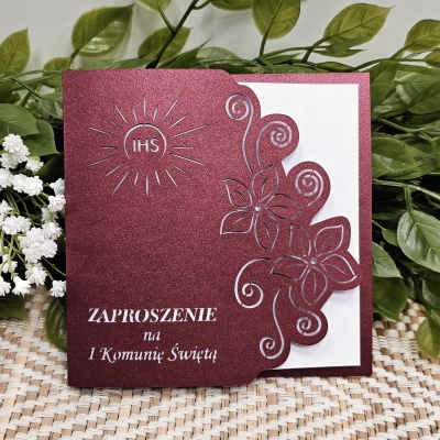 bordowe-zaproszenia-na-komunie-dla-chlopca-dziewczynki-oryginalne-zaproszenie-komunijne-ihs-azurowe-kwiaty-personalizowane-koperta-MAYA